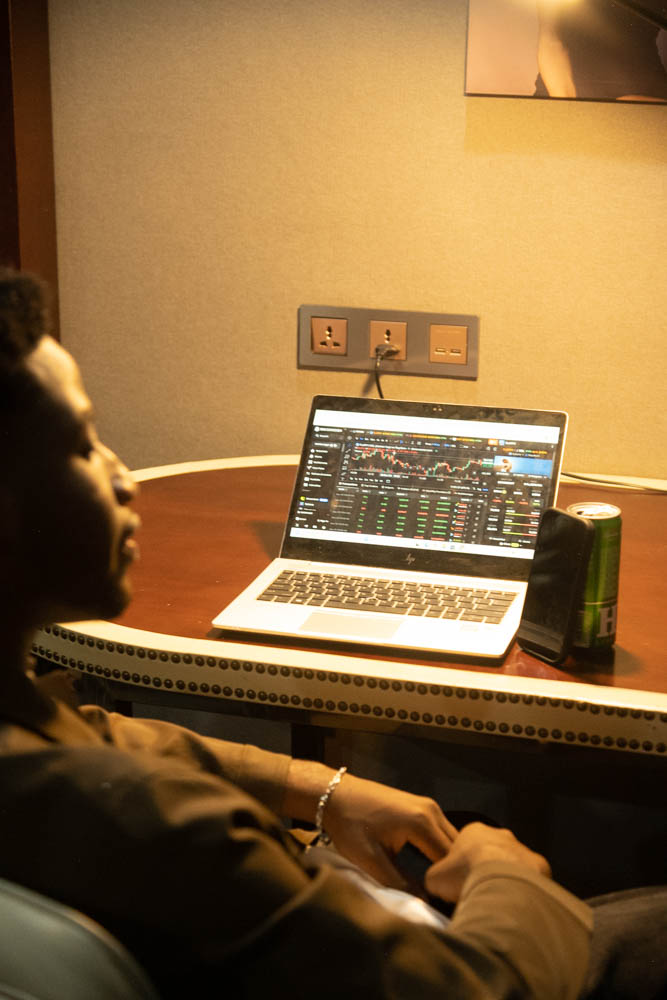 Vitalis - Professional Crypto Trader at Work